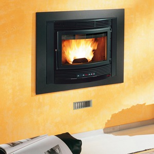 Teplovodní krbová vložka na peletyExtraflame COMFORT IDRO