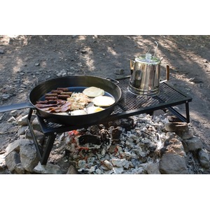 Dřevorubecká ocelová pánev Camp Chef 41 cm - pánev pro velkou porci jídla