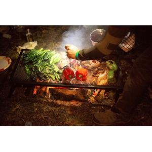 Dřevorubecký gril Camp Chef - snadná příprava pokrmů na otevřeném ohni