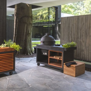 Ocelový stůl pro keramický gril OFYR Kamado Table 135 PRO Concrete TB - luxusní stůl pro keramický gril kamado z kortenové oceli nebo v černém laku
