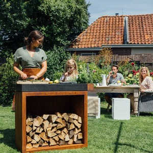 Pracovní stůl OFYR Butcher Block Storage 90 - praktický stůl pro vaření, servírování a ukládání dřeva (přípl. provedení corten s keramickou deskou)