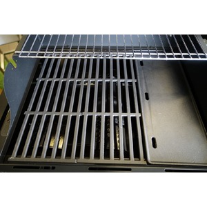 Plynový gril GrandHall Xenon 3 s bočním hořákem - skvělý gril pro rodinné grilování